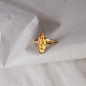 Vintage Ring mit ovalem Stein
